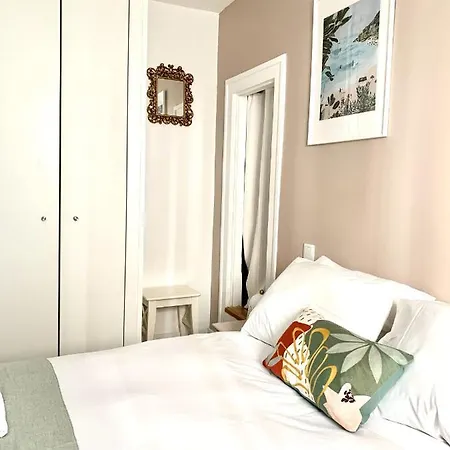 Terrasse Ensoleillee * Lisbon